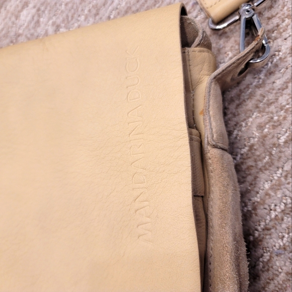 Mandarina Duck Messenger Bag - Picture 5 of 15